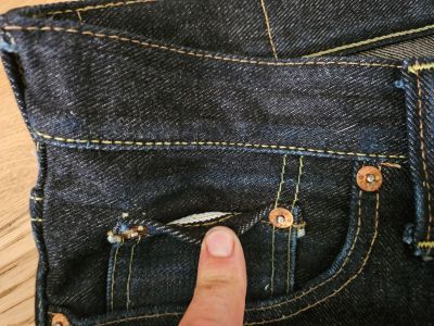 Peek-a-boo, The Strike Gold SG3109 17oz. 