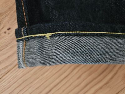 Hem en point de chaînette, The Strike Gold SG3109 17oz.